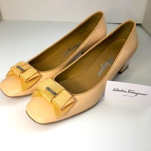 Salvatore Ferragamo Beige Patent shoes